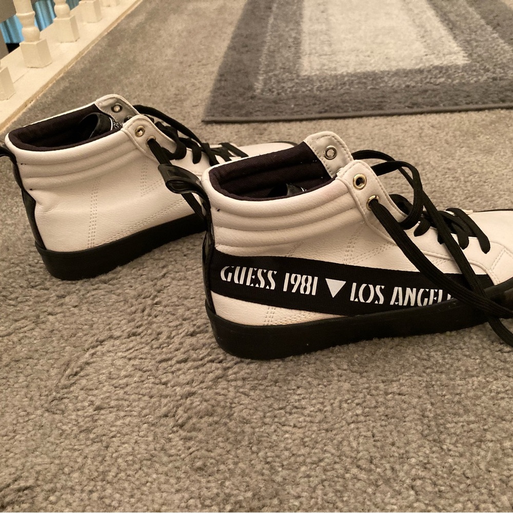 GUESS Men's Black and White Sneakers - Picture 4 of 6